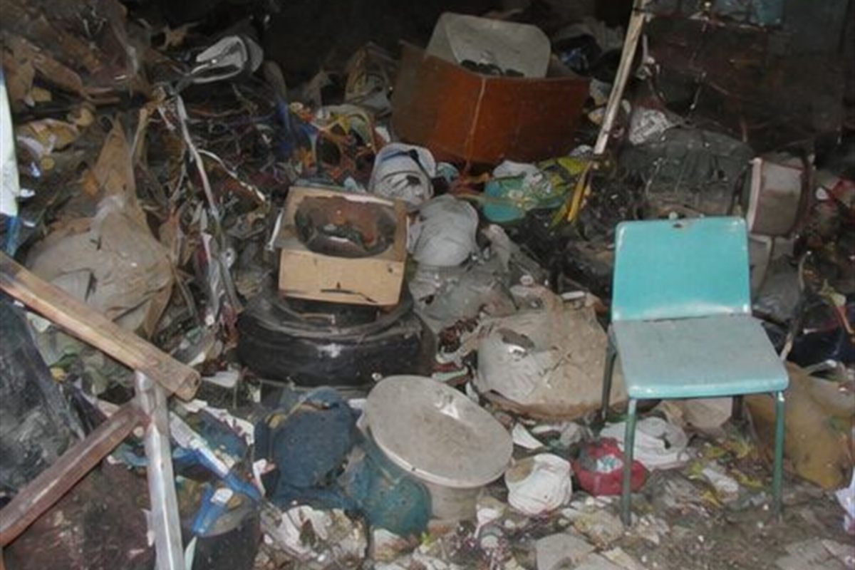 Pendant chantier de debarras maison a Plaisir