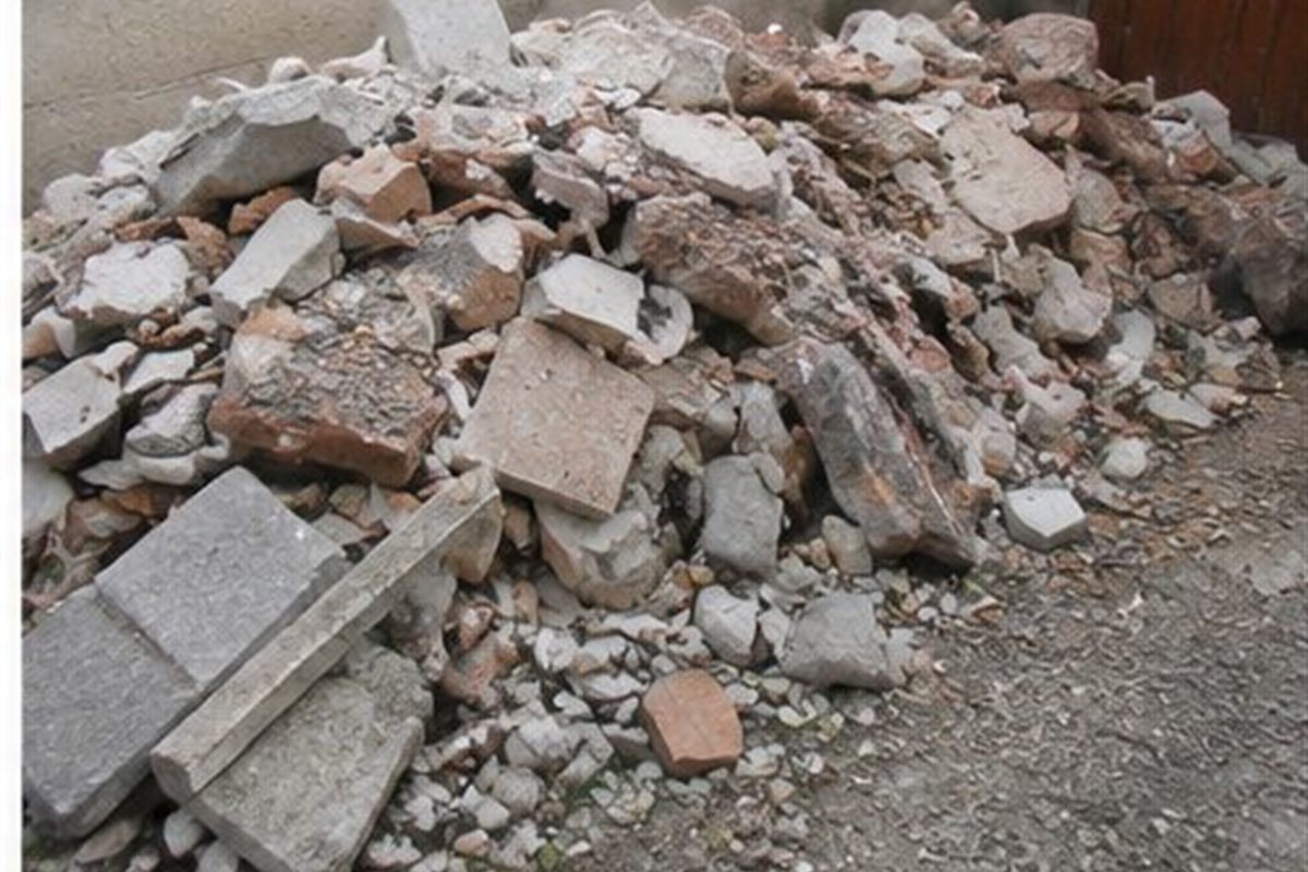Pendant chantier de debarras maison a Poissy